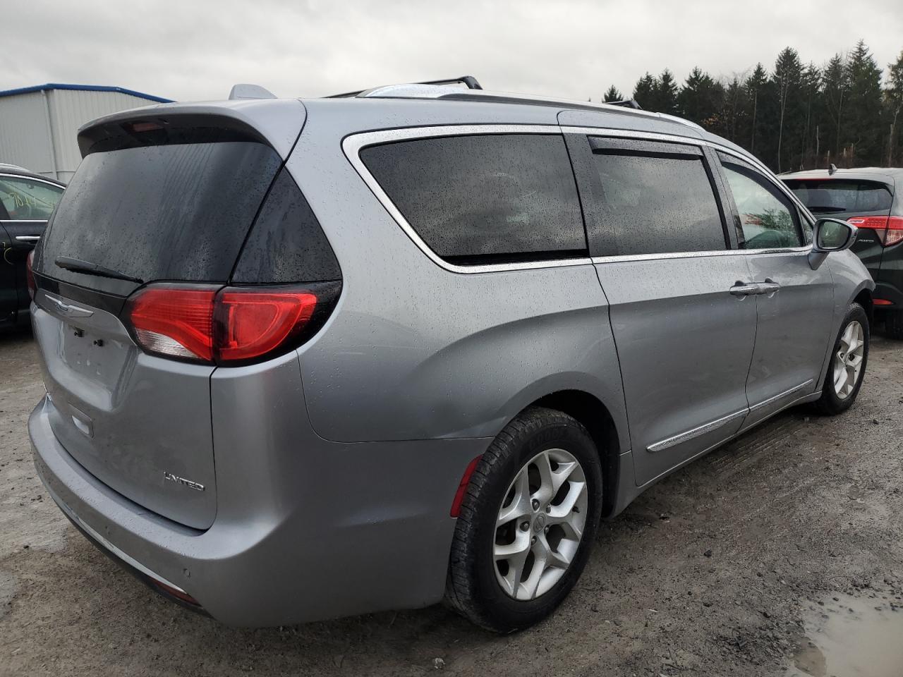 2020 Chrysler Pacifica Limited - Фото 3