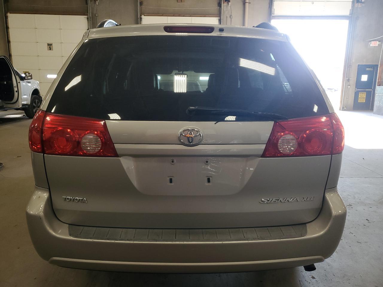 2006 Toyota Sienna Xle - Фото 6