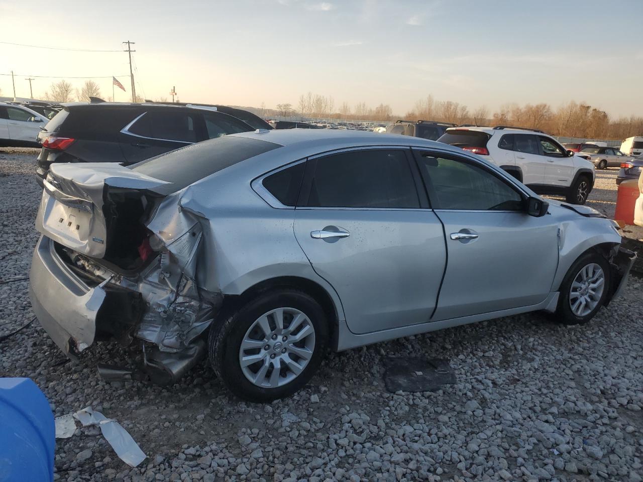 2015 Nissan Altima 2.5 - Image 3