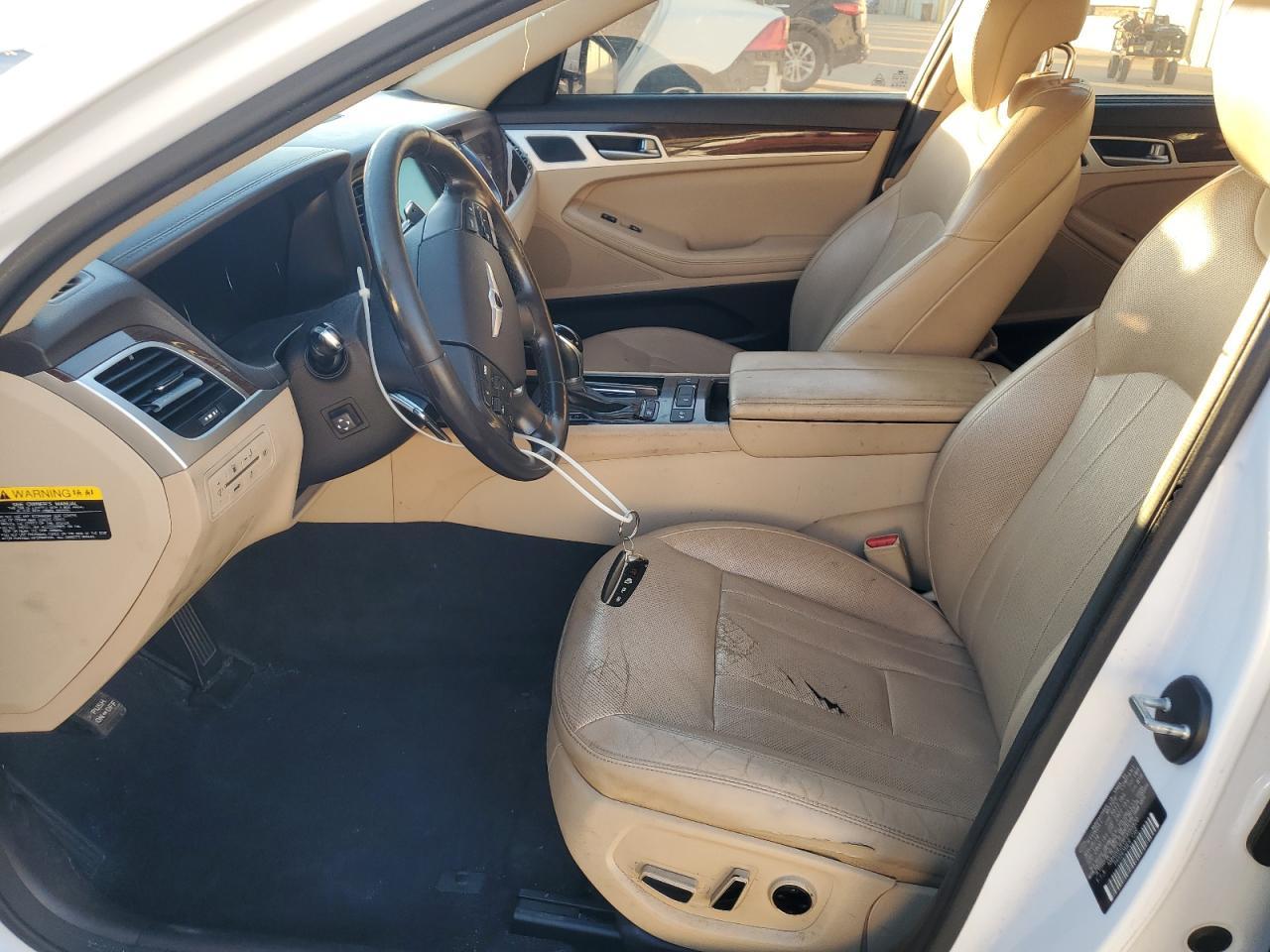 2015 Hyundai Genesis 3.8L - Фото 7