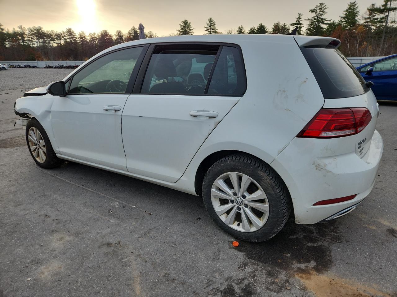 2018 Volkswagen Golf S - Image 2