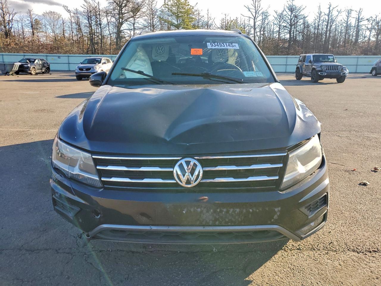 2018 Volkswagen Tiguan S - Фото 5