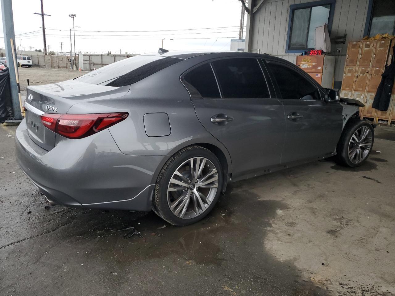 2018 Infiniti Q50 Luxe - Image 3