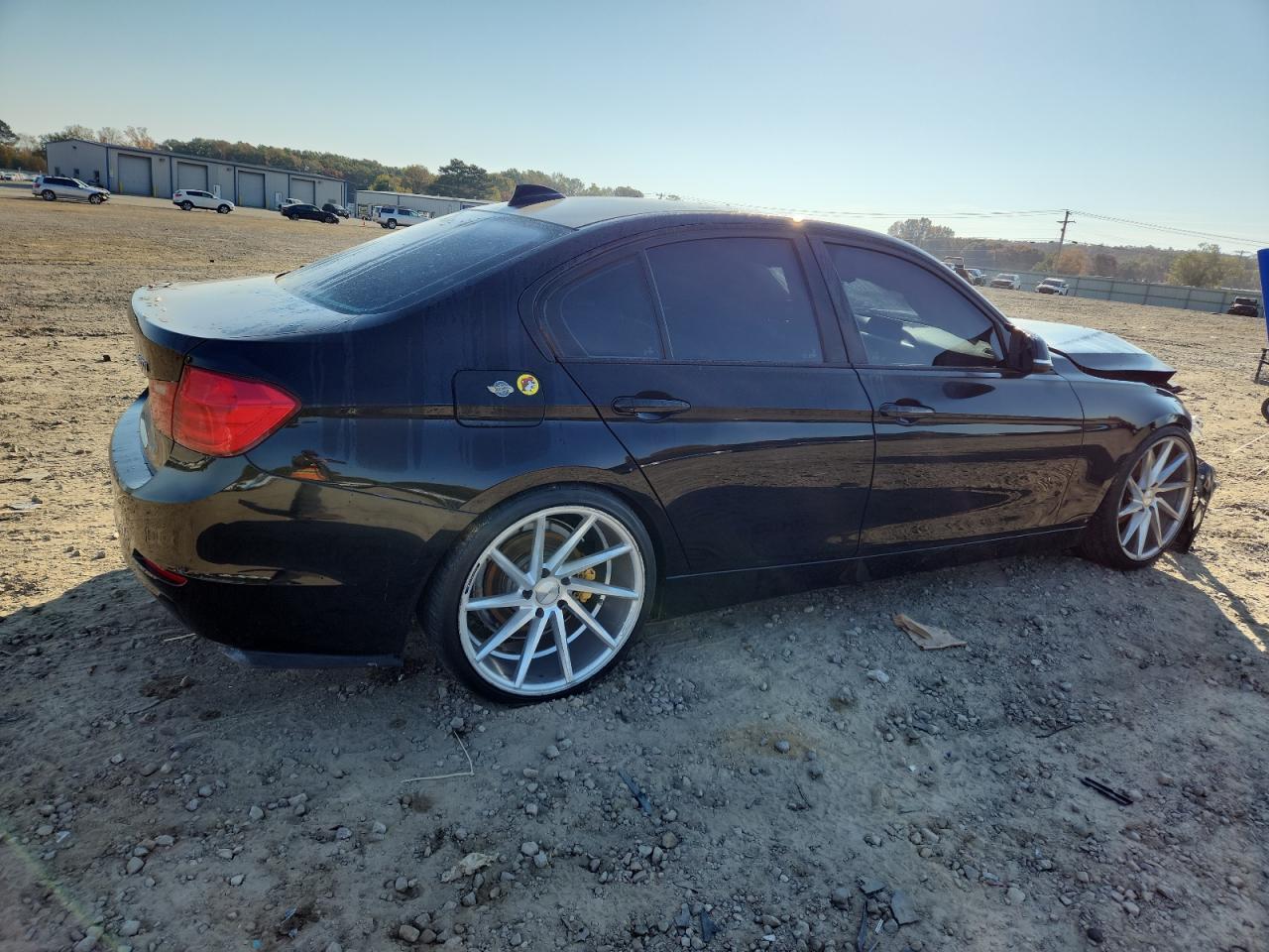 2015 BMW 320 I xDrive - Фото 3