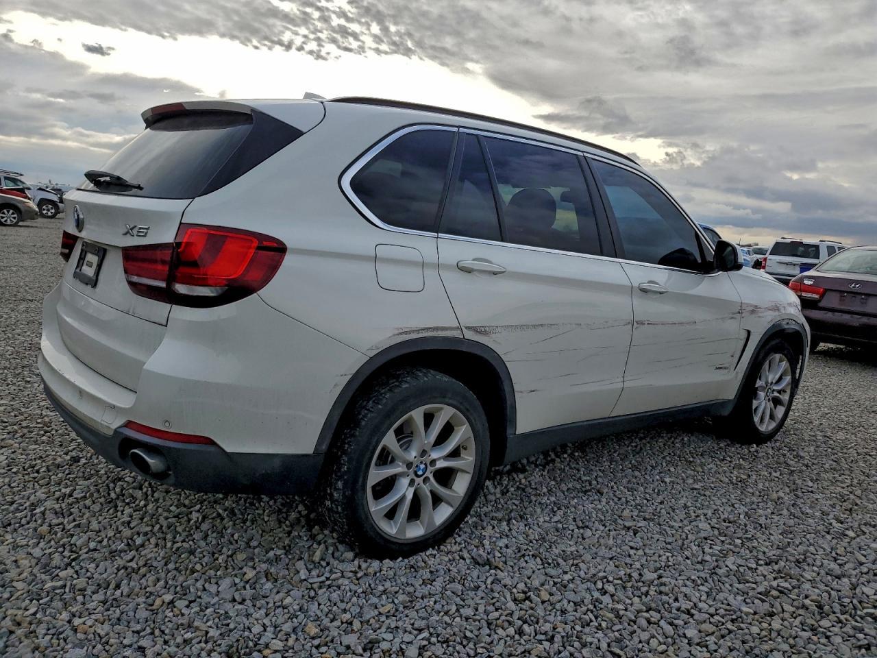 2016 BMW X5 xDrive35I - Фото 3
