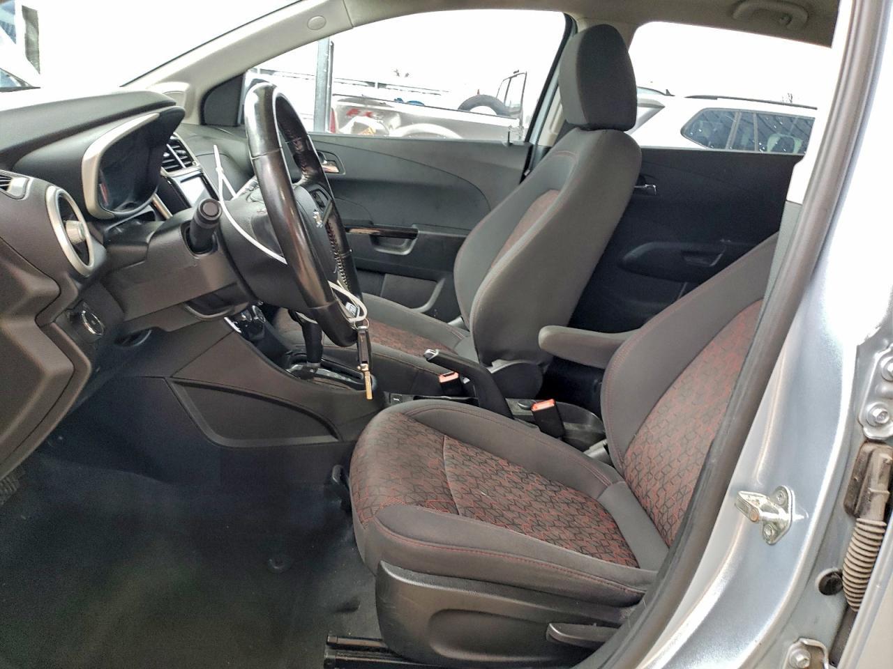 2017 Chevrolet Sonic Lt - Image 7