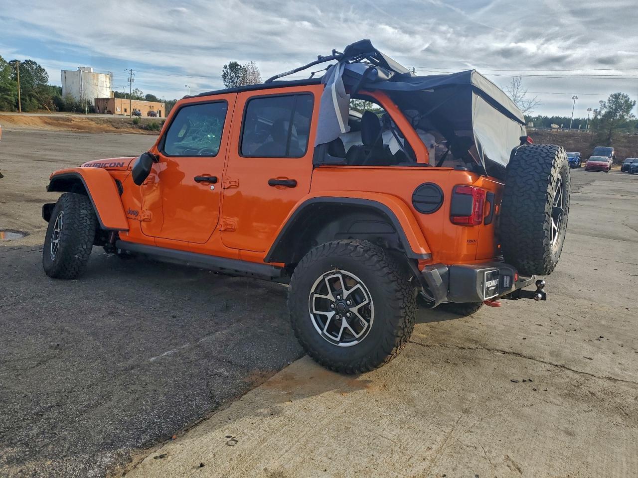 2025 Jeep Wrangler Rubicon - Image 2