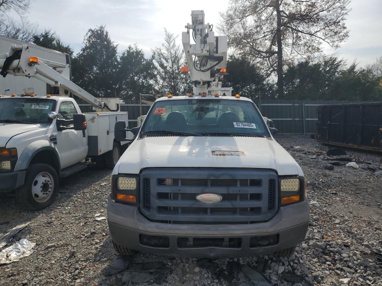 2007 Ford F350 Super Duty Bucket Truck - Image 5