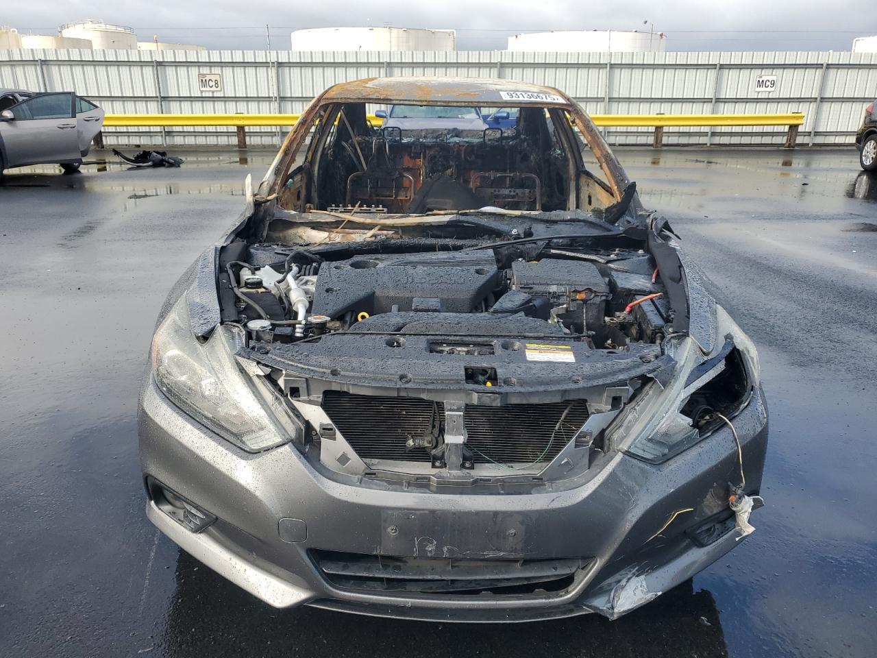 2017 Nissan Altima 2.5 - Image 5
