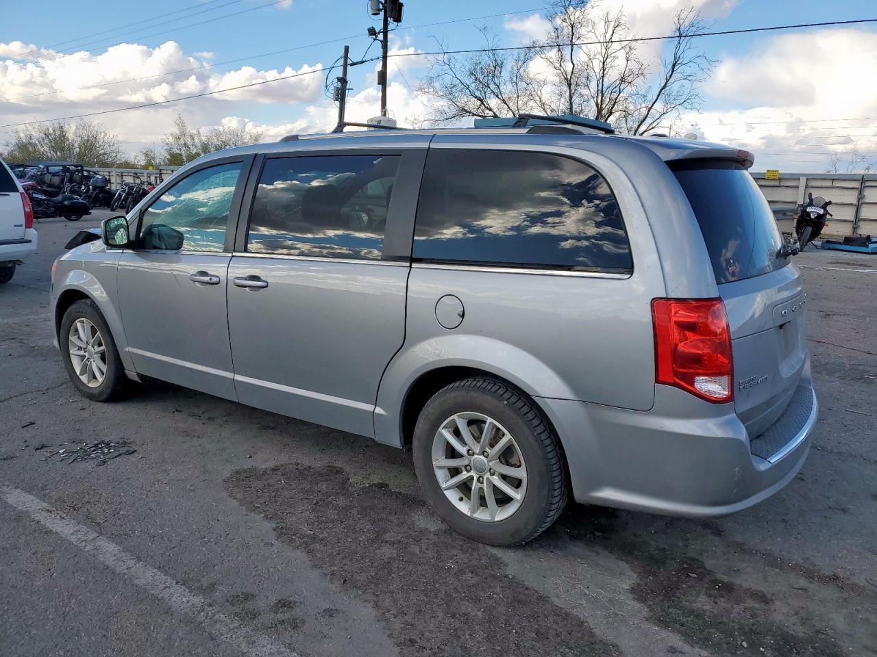 2019 Dodge Grand Caravan Sxt - Image 2