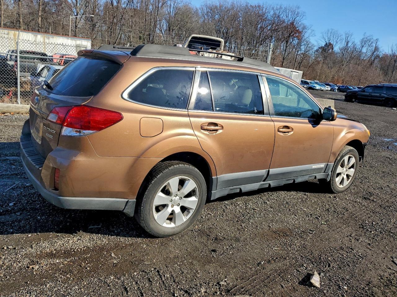 2011 Subaru Outback 2.5I Premium - Фото 3