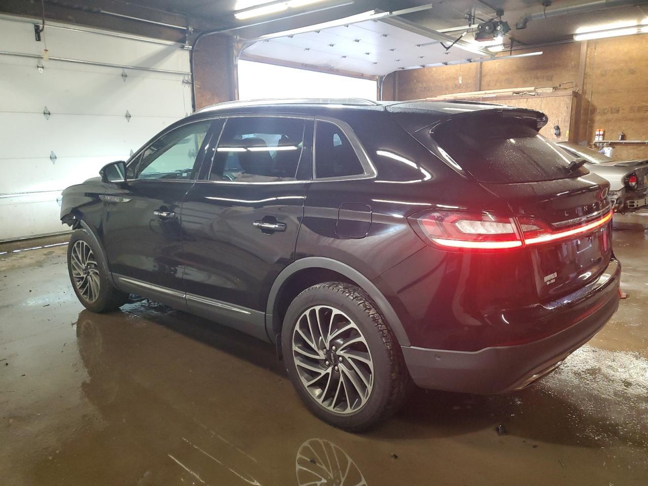 2020 Lincoln Nautilus Reserve - Image 2