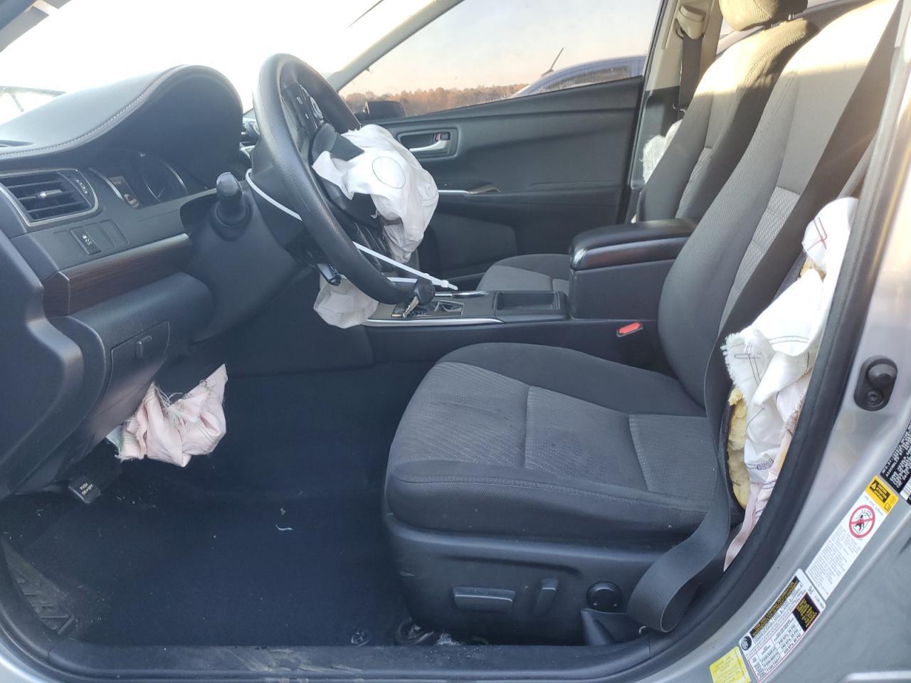 2016 Toyota Camry Le - Фото 7