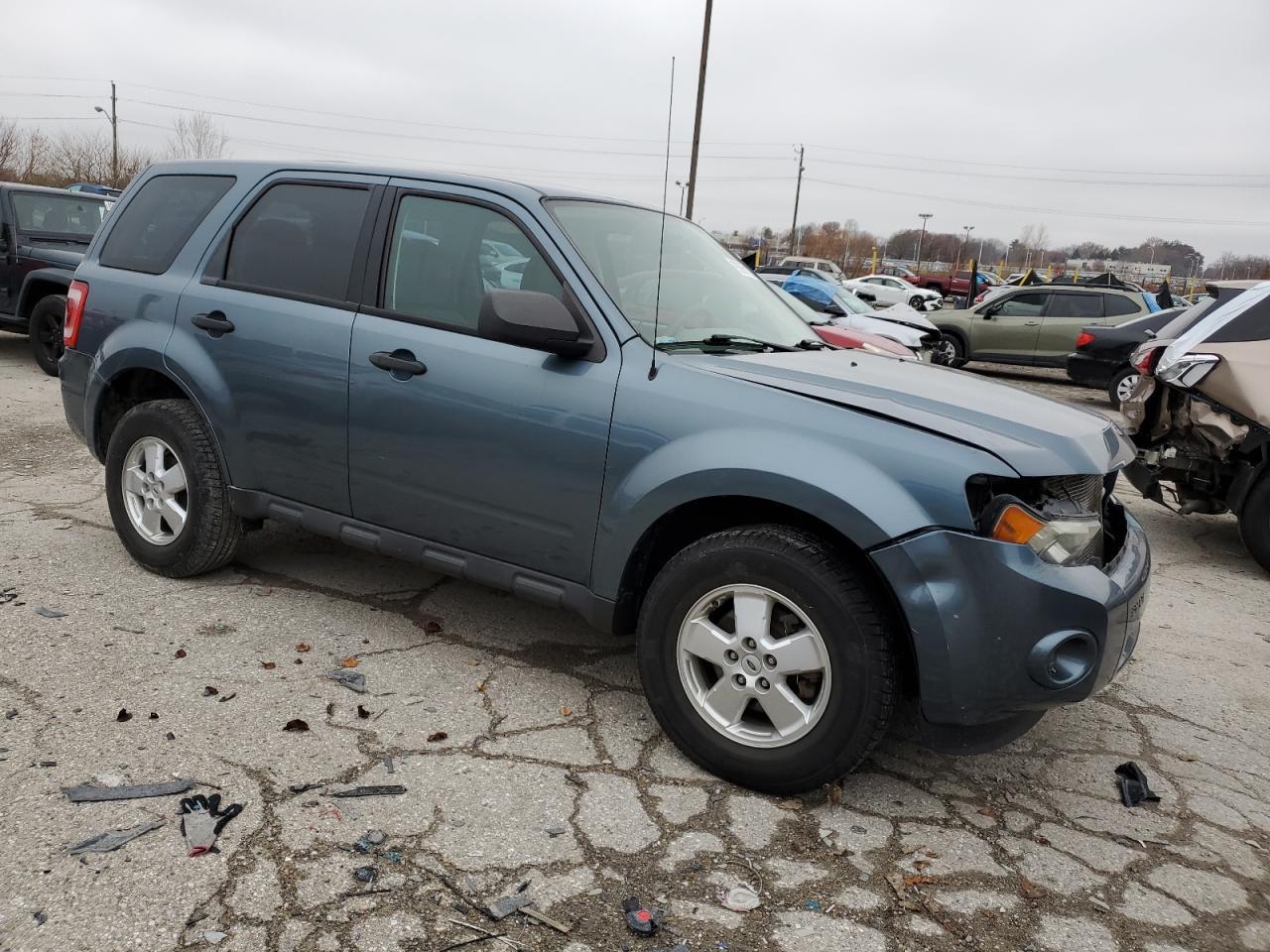 2012 Ford Escape Xls - Фото 4