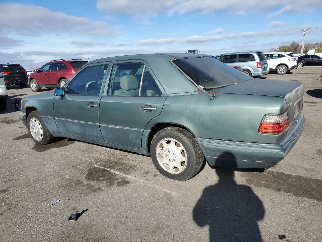 1995 Mercedes-Benz E 320 Base - Фото 2