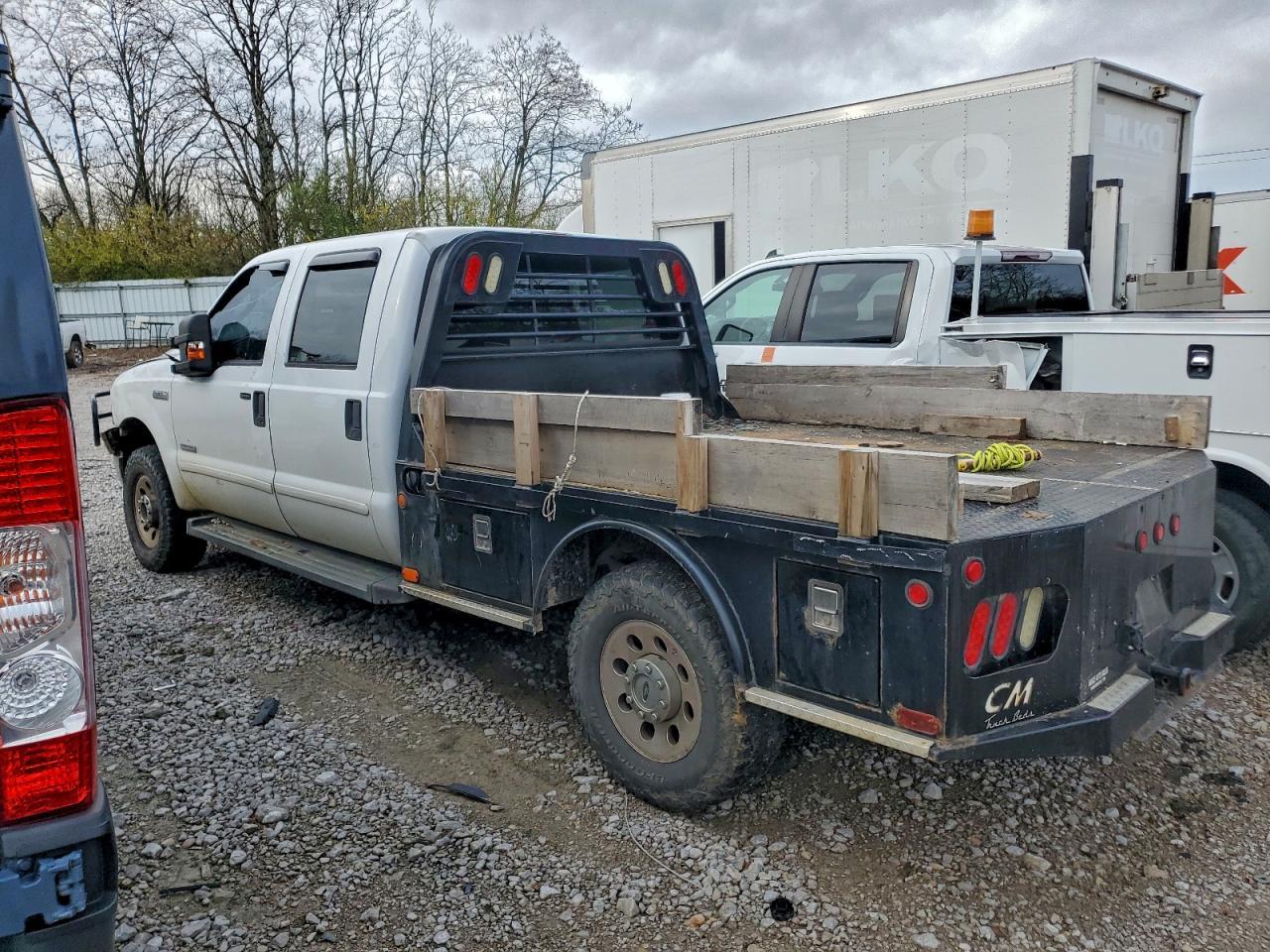 2006 Ford F350 Flatbed Truck - Фото 2