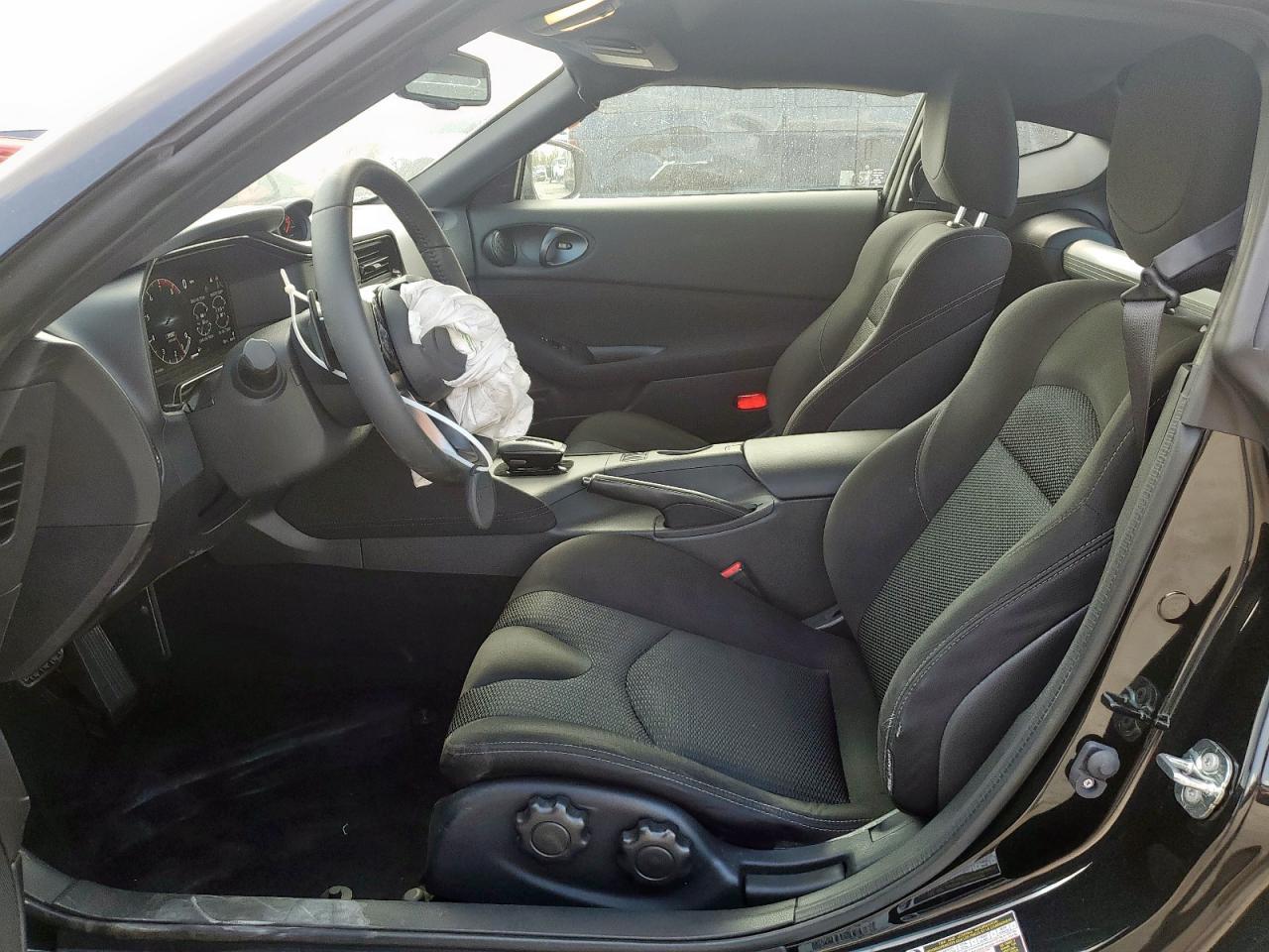 2025 Nissan Z Sport - Image 7