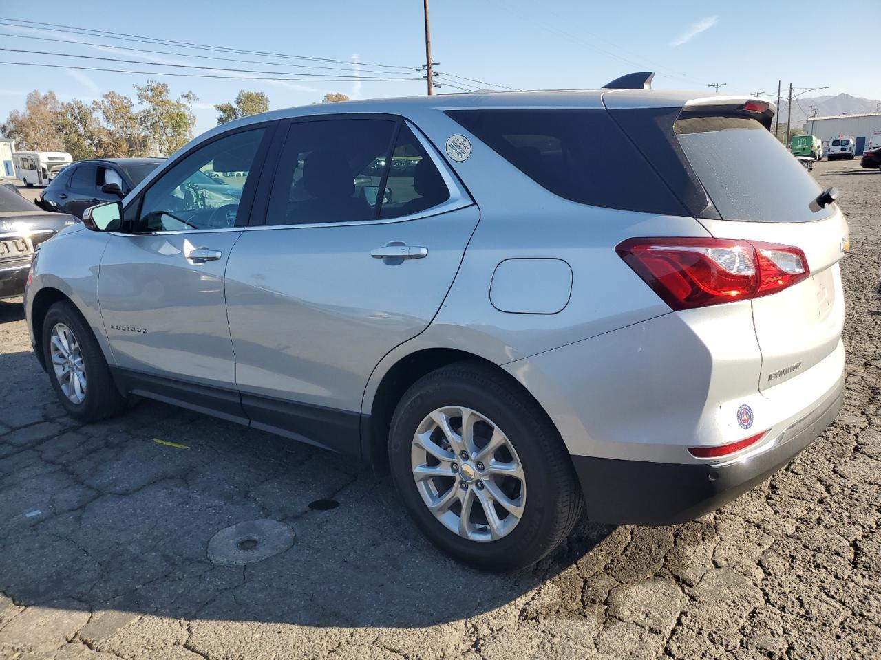 2018 Chevrolet Equinox Lt - Фото 2