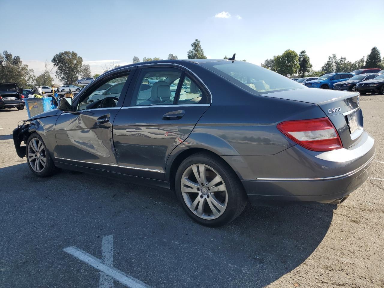 2009 Mercedes-Benz C 300 - Фото 2
