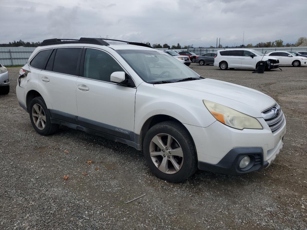 2013 Subaru Outback 2.5I Limited - Image 4