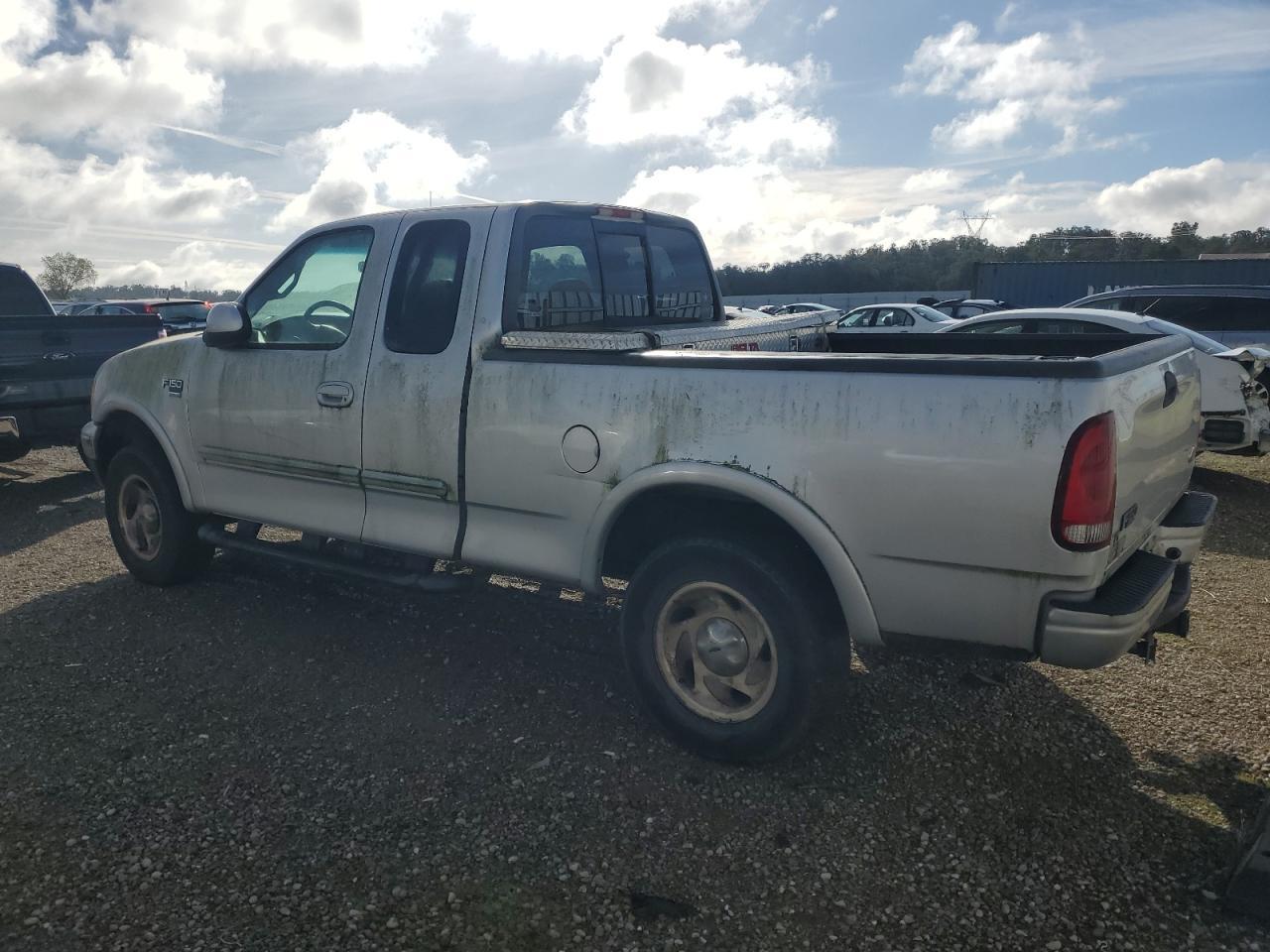 2000 Ford F150 - Image 2