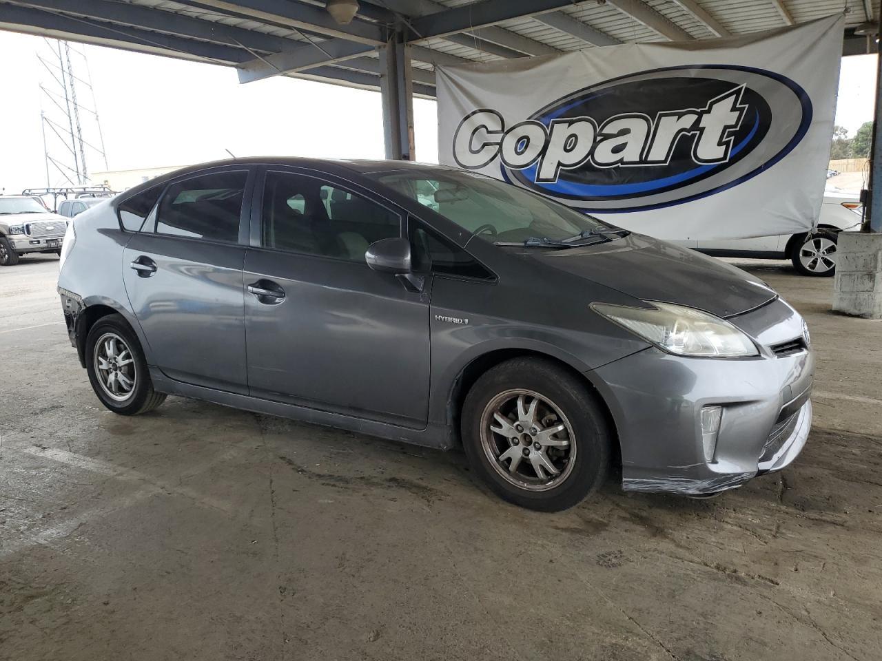 2015 Toyota Prius - Фото 4