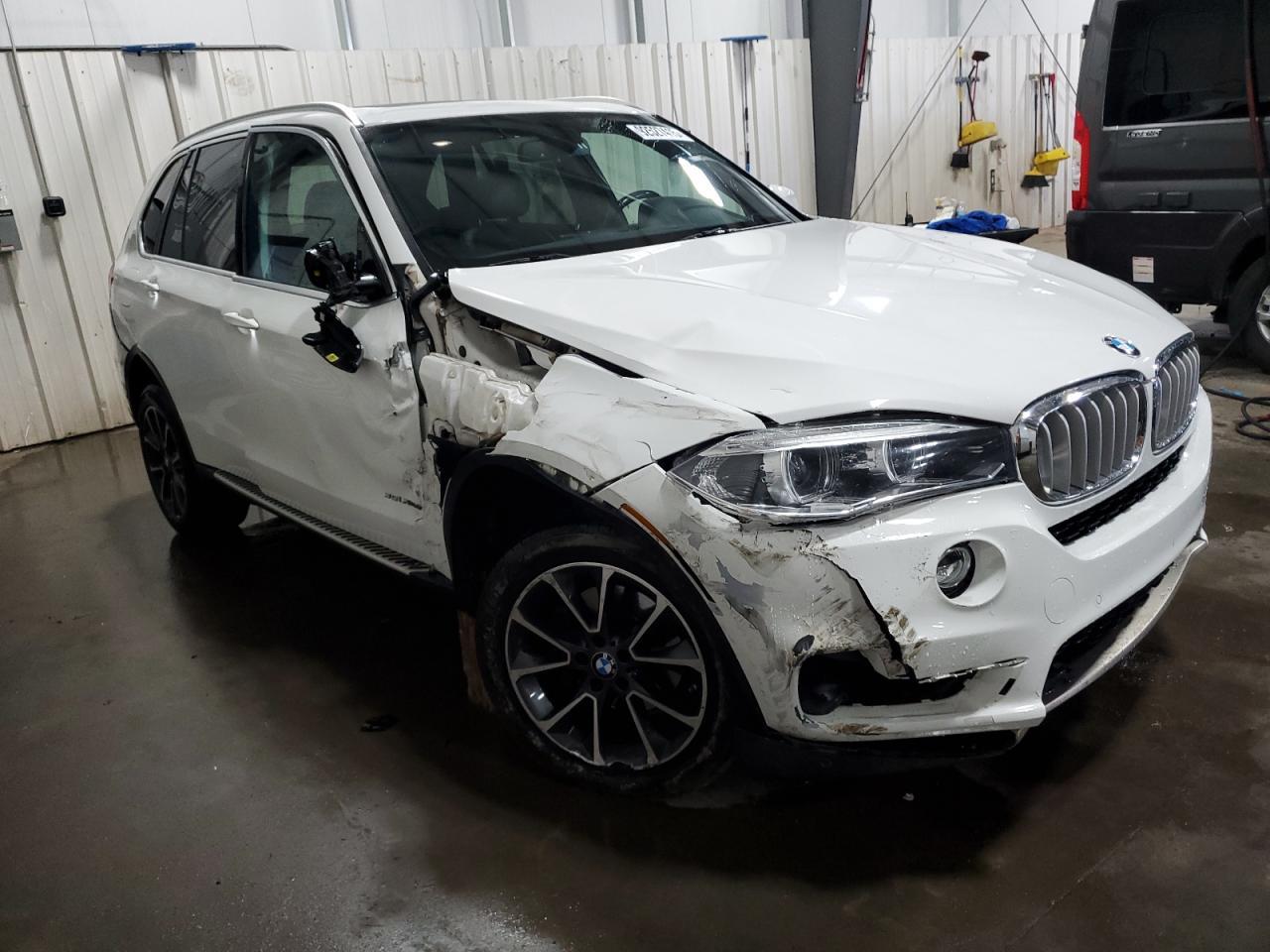 2017 BMW X5 xDrive35I - Фото 4