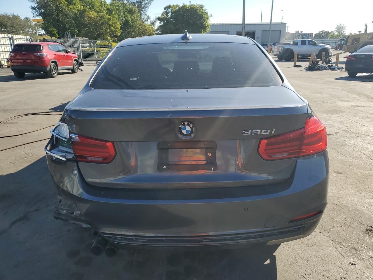 2017 BMW 330 I - Фото 6