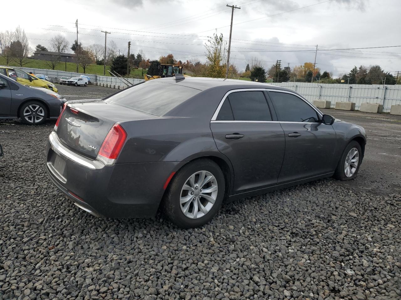 2016 Chrysler 300 Limited - Фото 3
