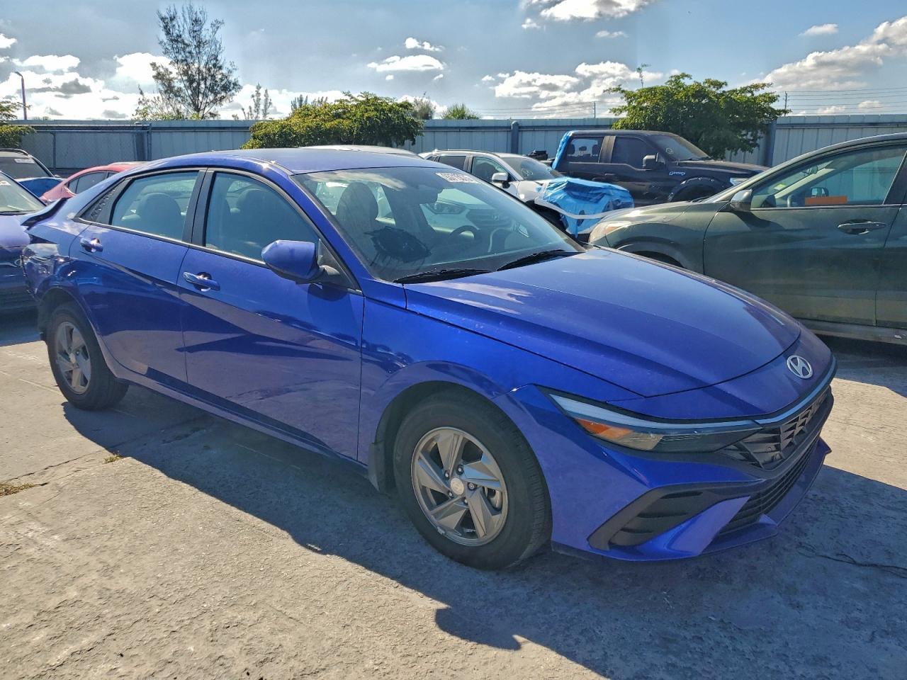 2025 Hyundai Elantra Se - Фото 4