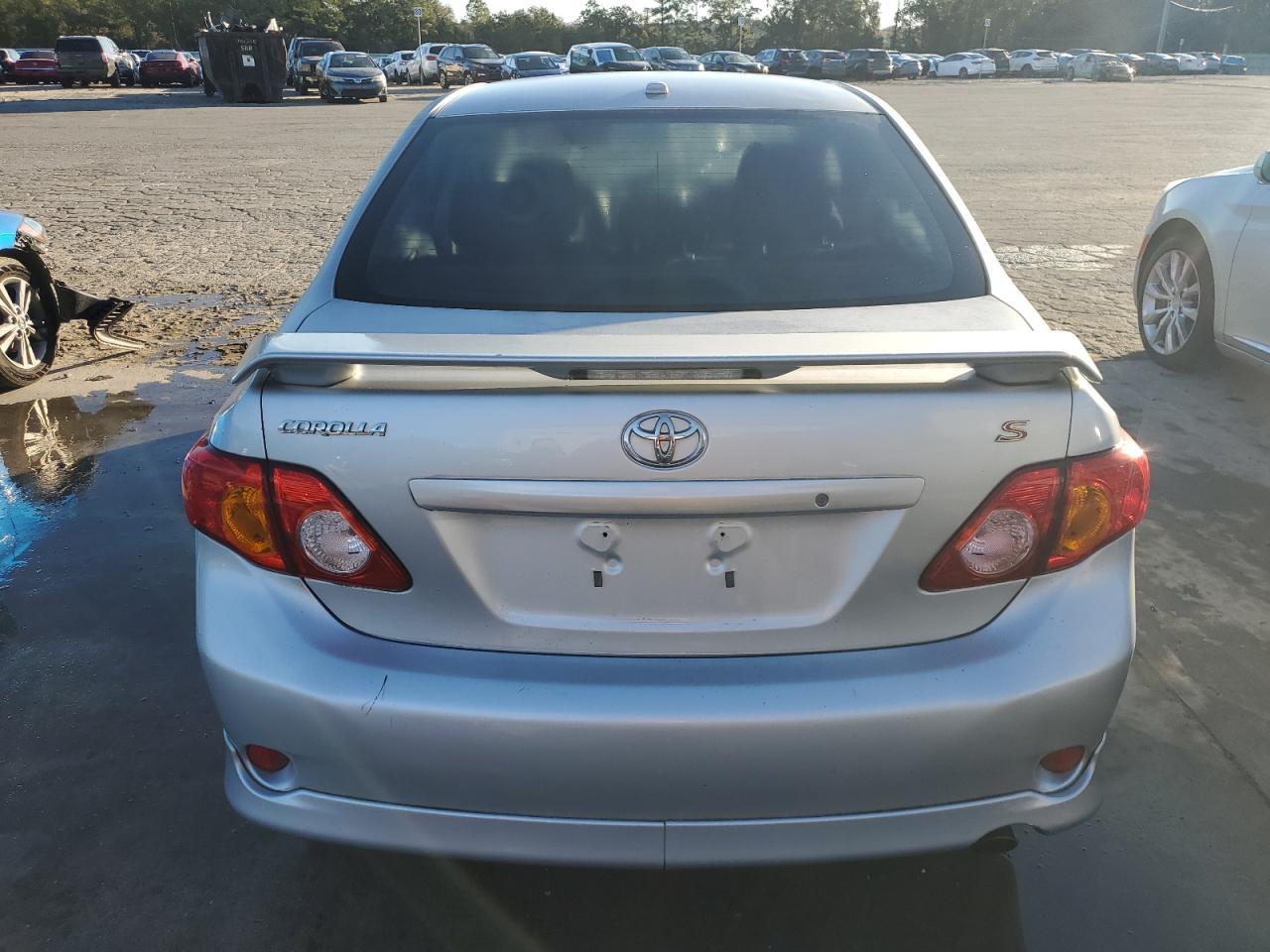 2010 Toyota Corolla Base - Фото 6