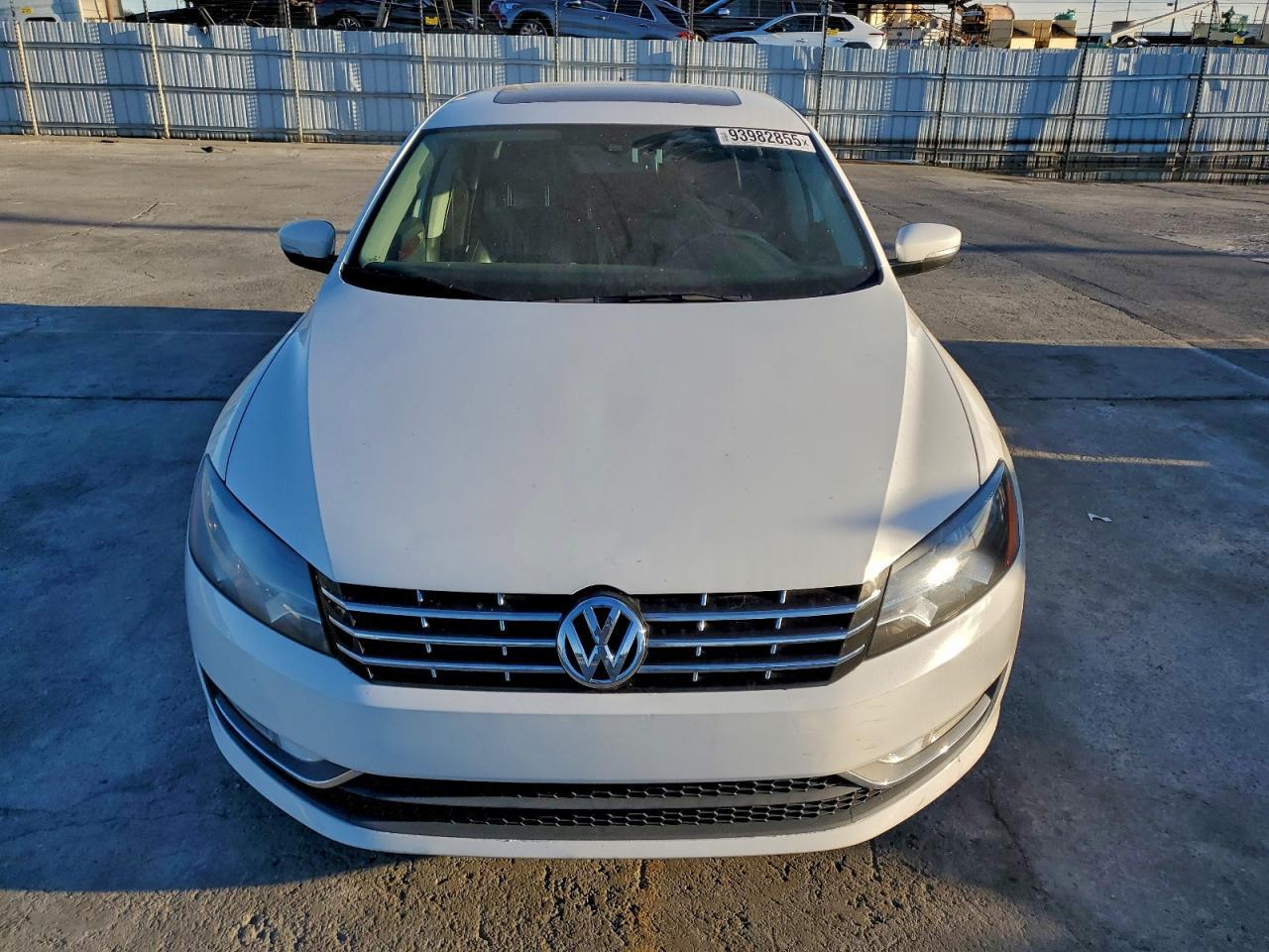 2013 Volkswagen Passat Sel - Фото 5