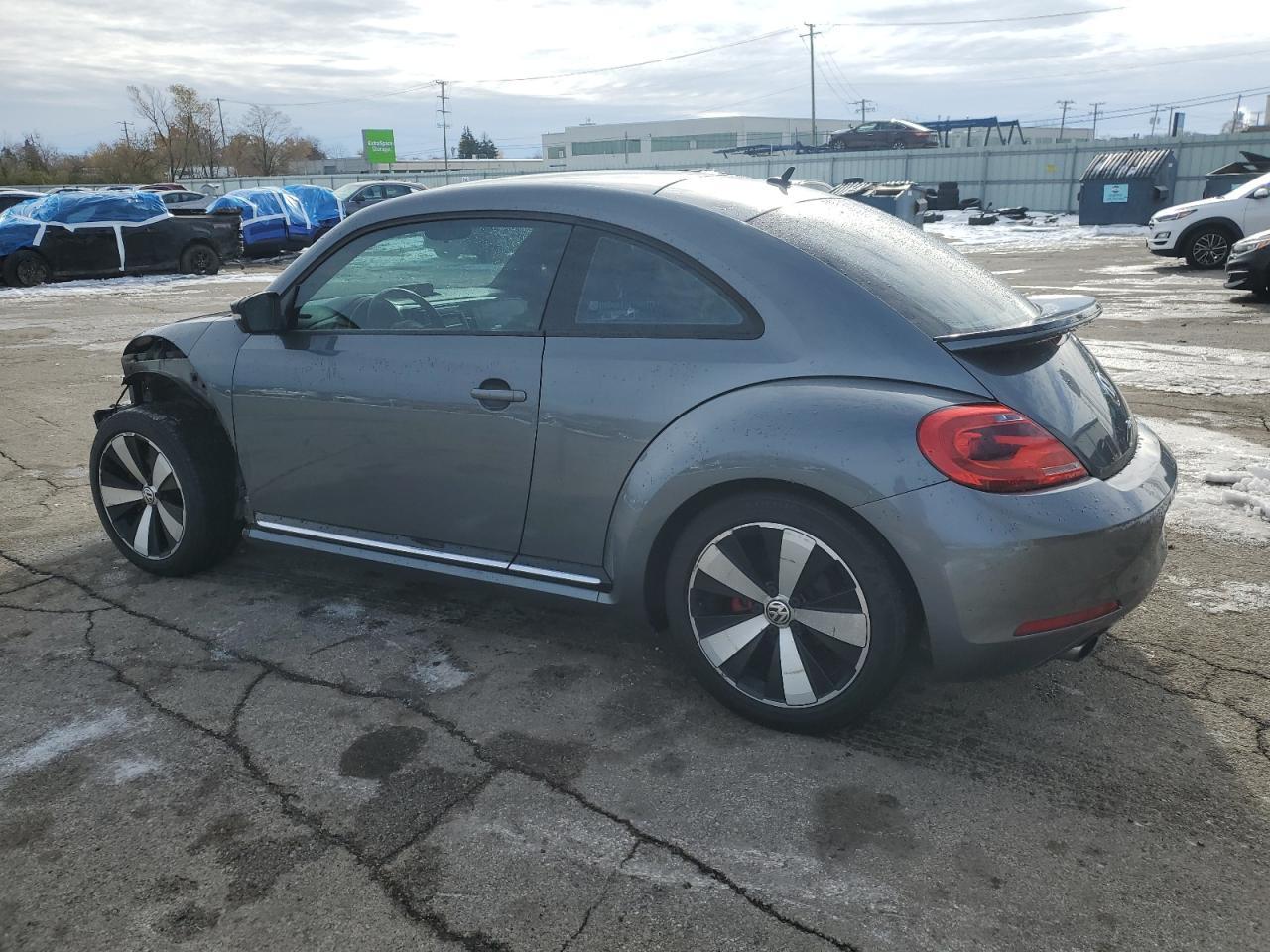 2012 Volkswagen Beetle Turbo - Image 2
