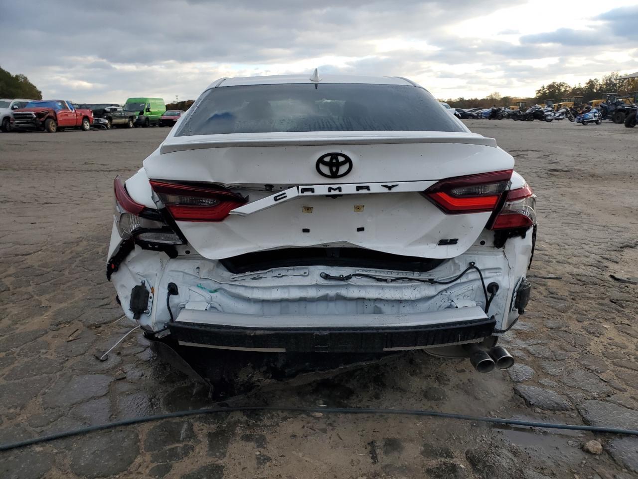 2024 Toyota Camry Se - Фото 6