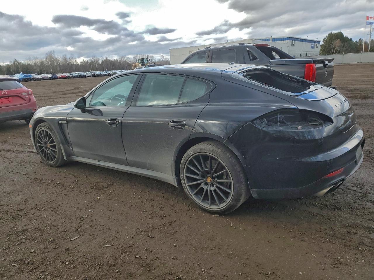2016 Porsche Panamera S - Фото 2