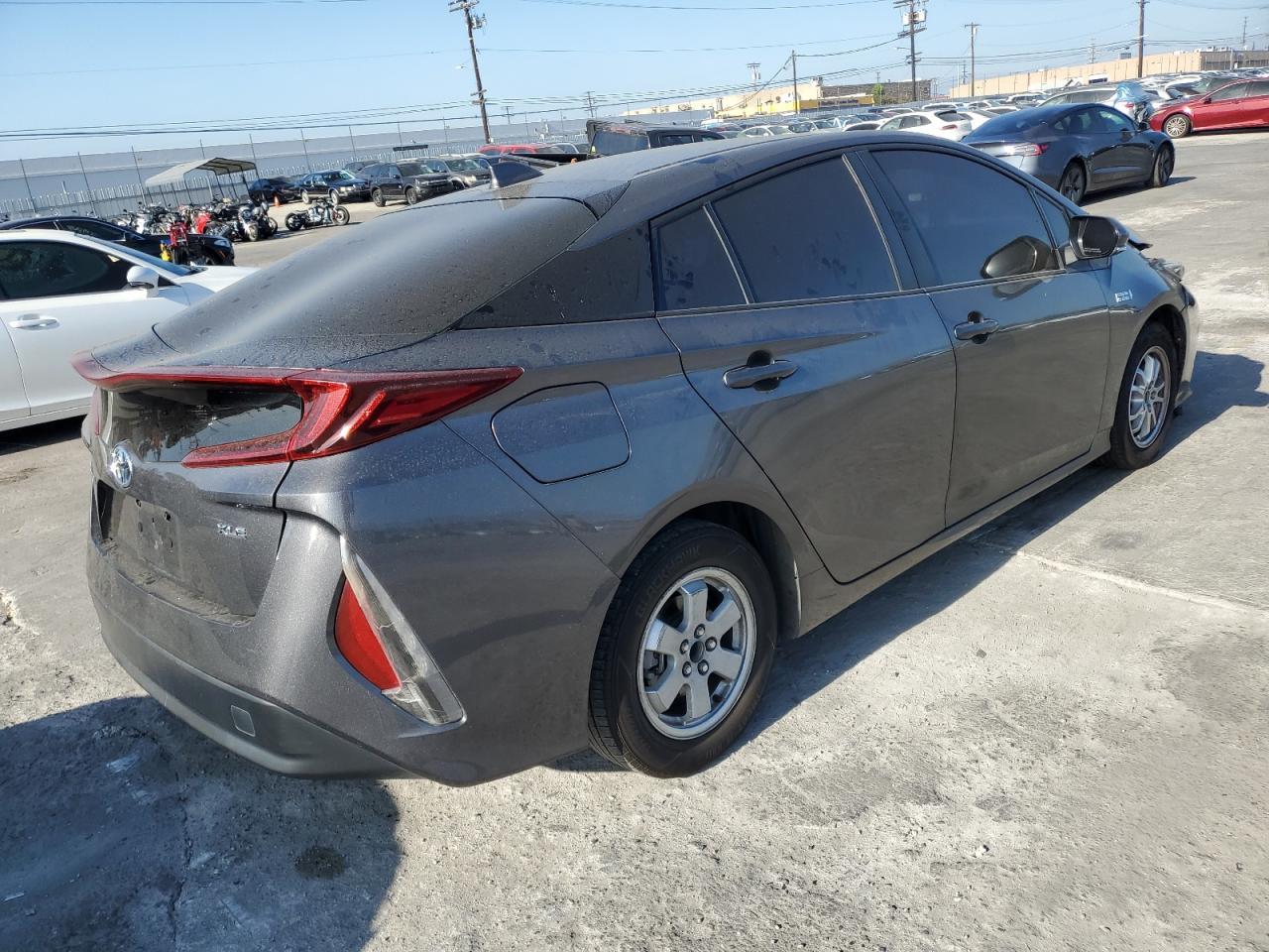 2022 Toyota Prius Prime Le - Фото 3