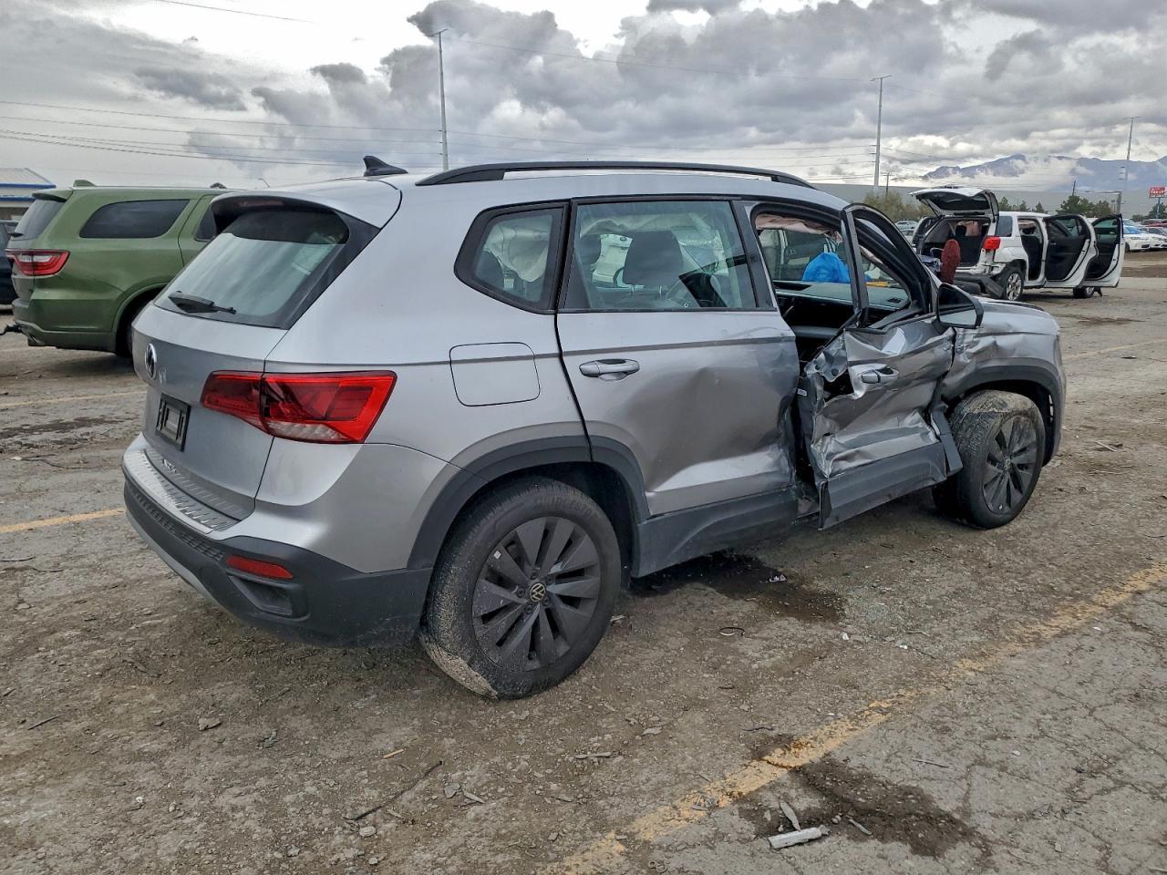 2023 Volkswagen Taos S - Image 3