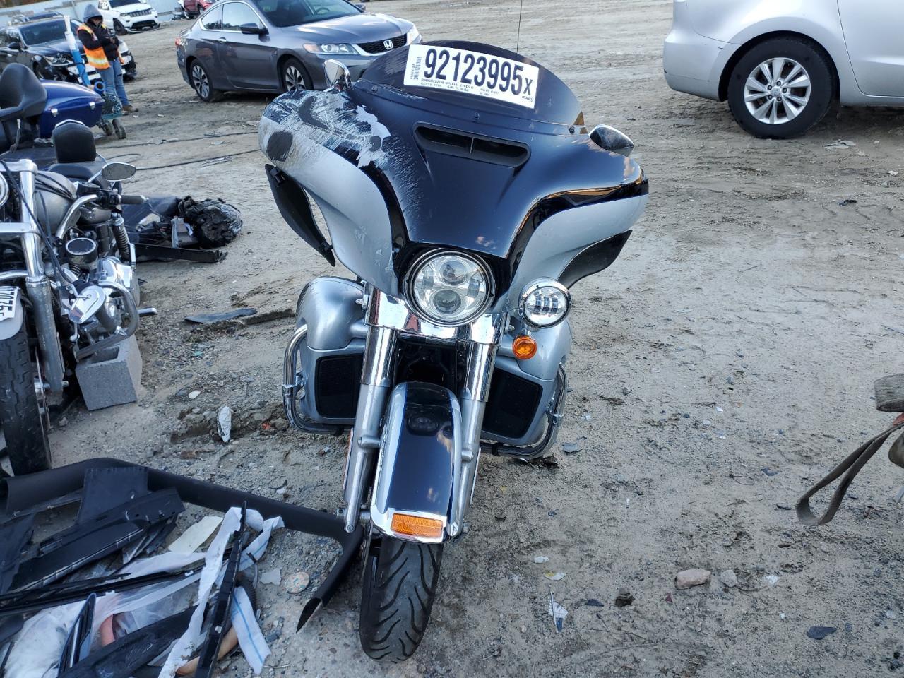 2019 Harley-Davidson Flhtk - Фото 2