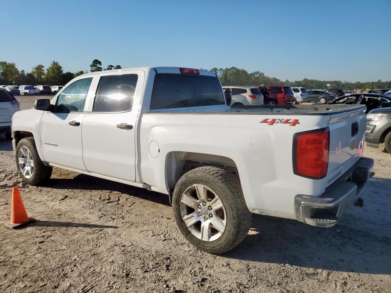 2018 Chevrolet Silverado K1500 - Фото 2
