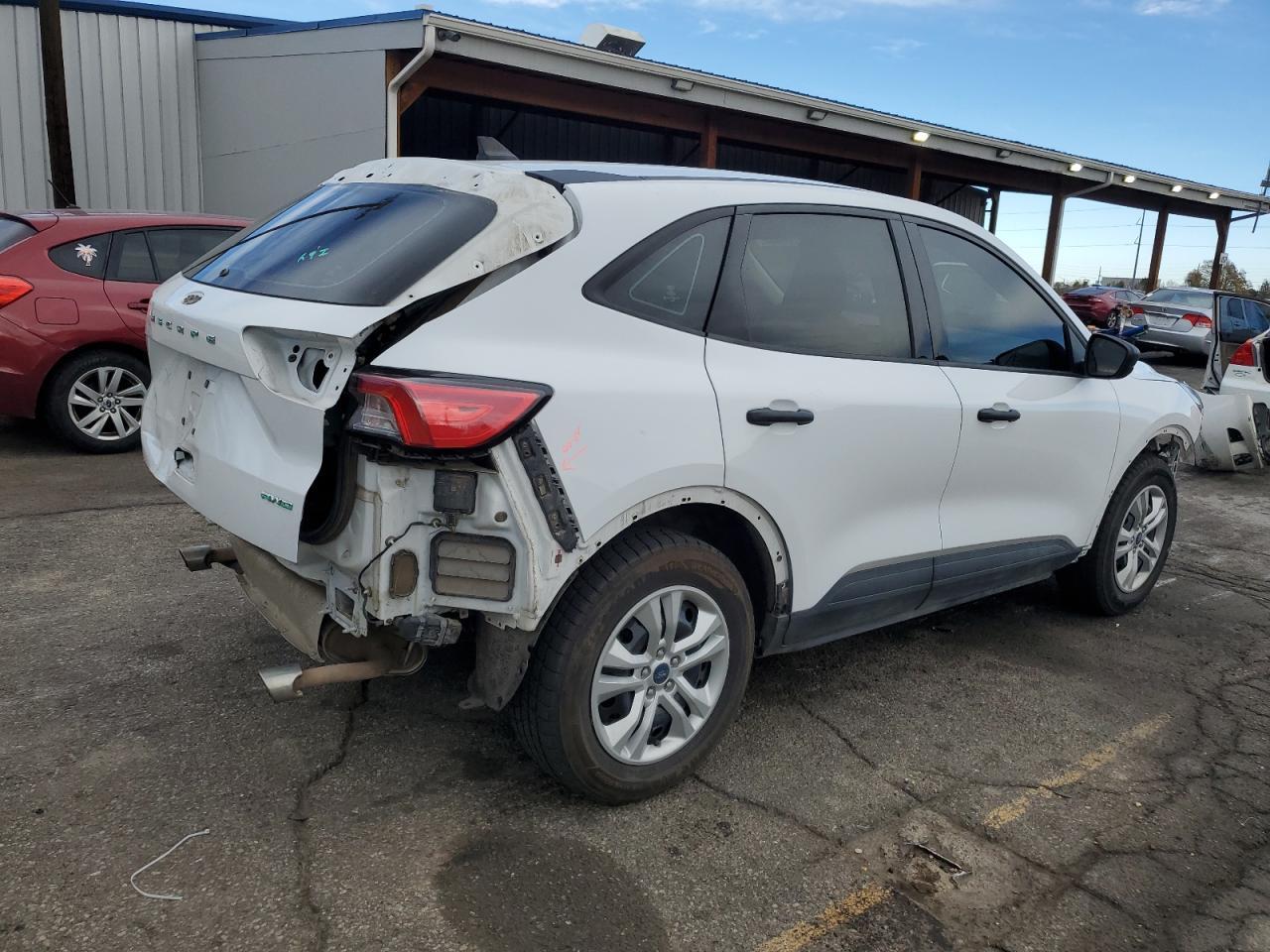 2020 Ford Escape S - Фото 3