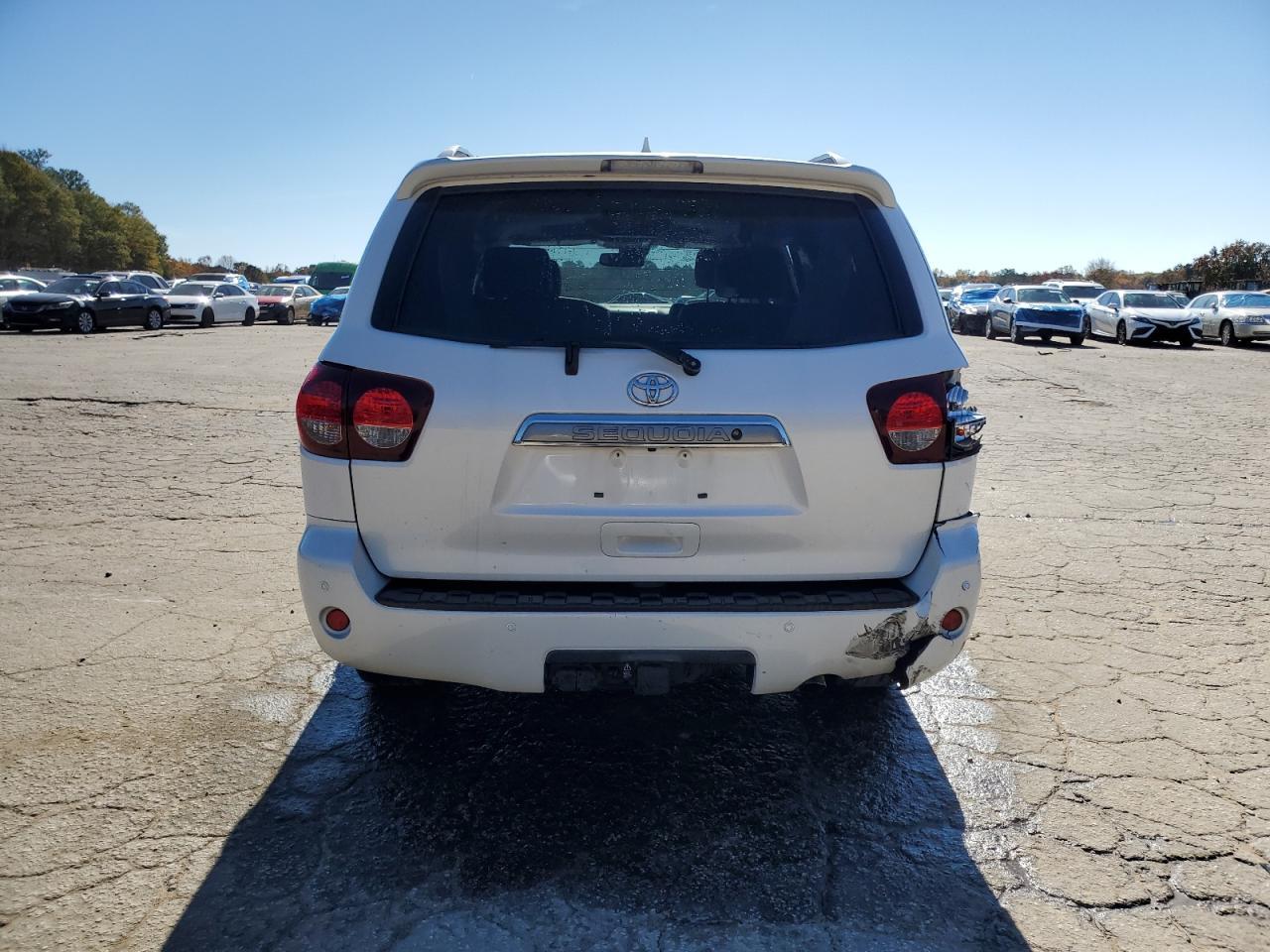 2019 Toyota Sequoia Platinum - Фото 6