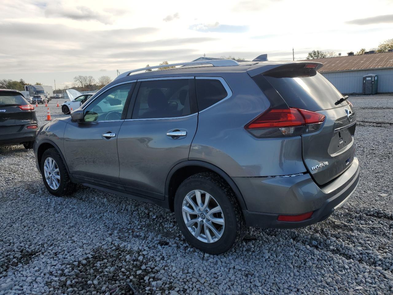 2017 Nissan Rogue Sv - Фото 2