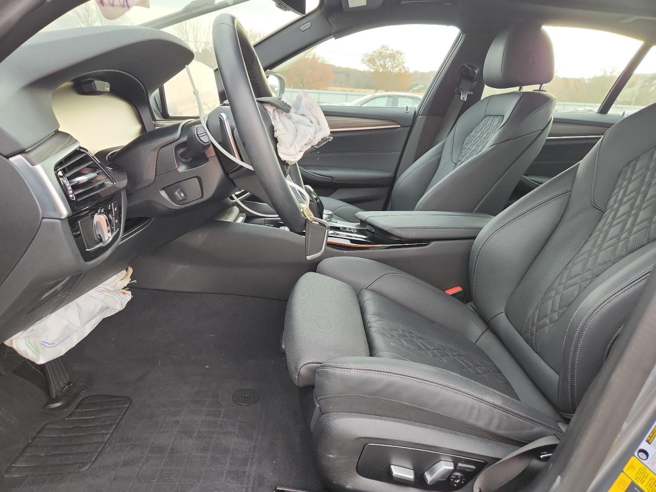 2023 BMW 530E - Image 7