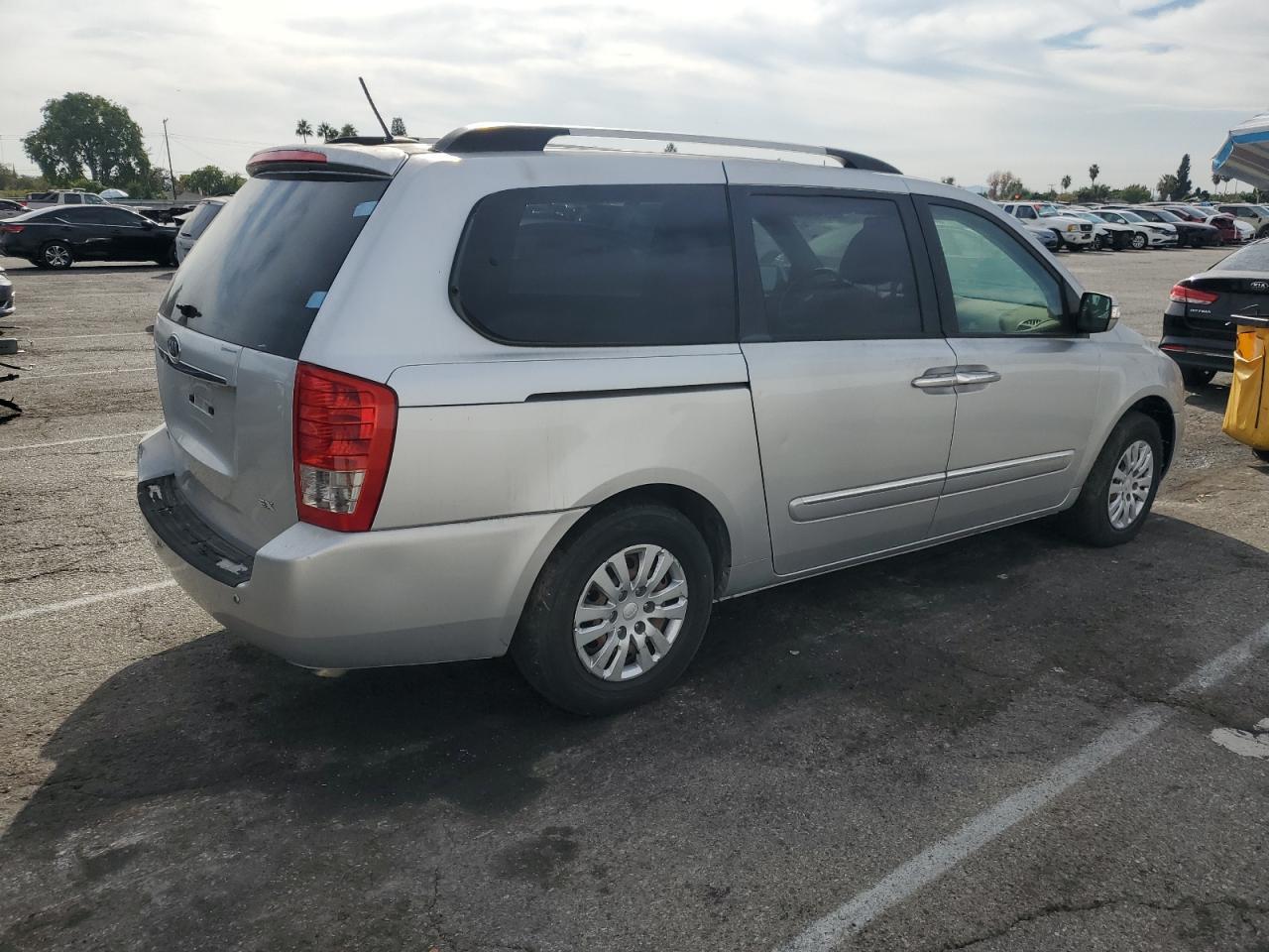 2012 Kia Sedona Ex - Фото 3