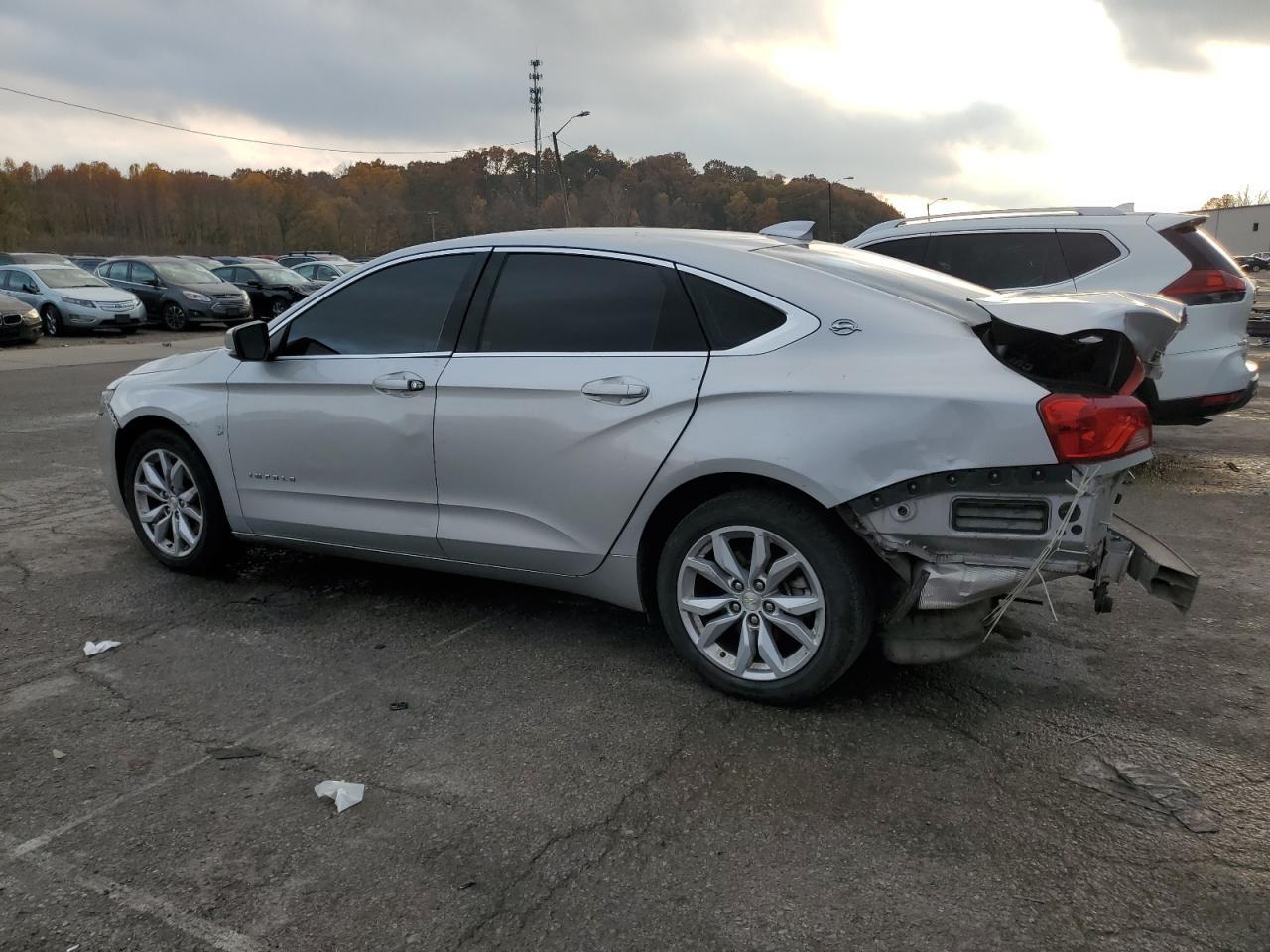 2017 Chevrolet Impala Lt - Image 2