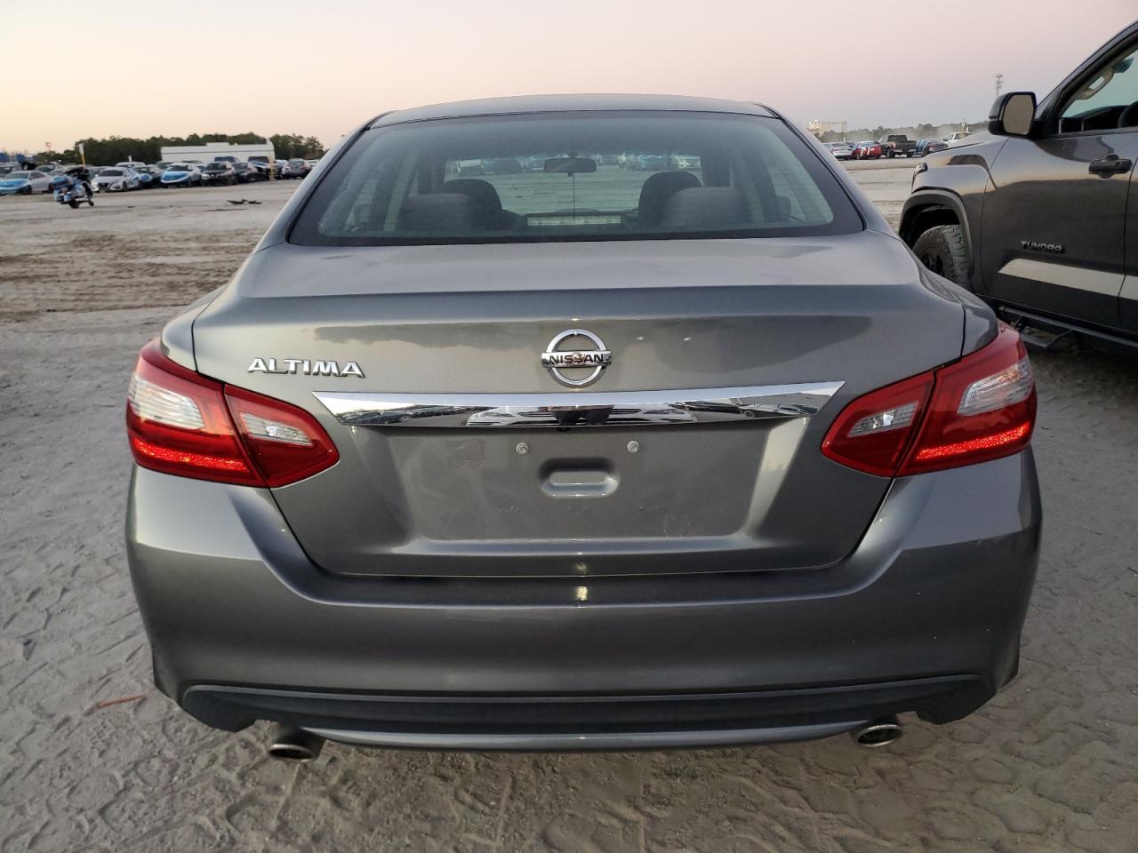 2018 Nissan Altima 2.5 - Image 6