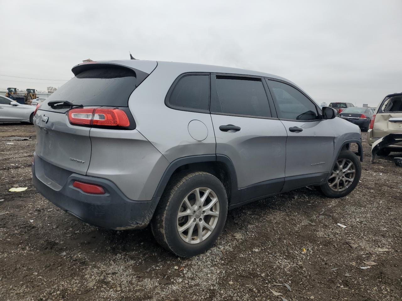 2015 Jeep Cherokee - Фото 3