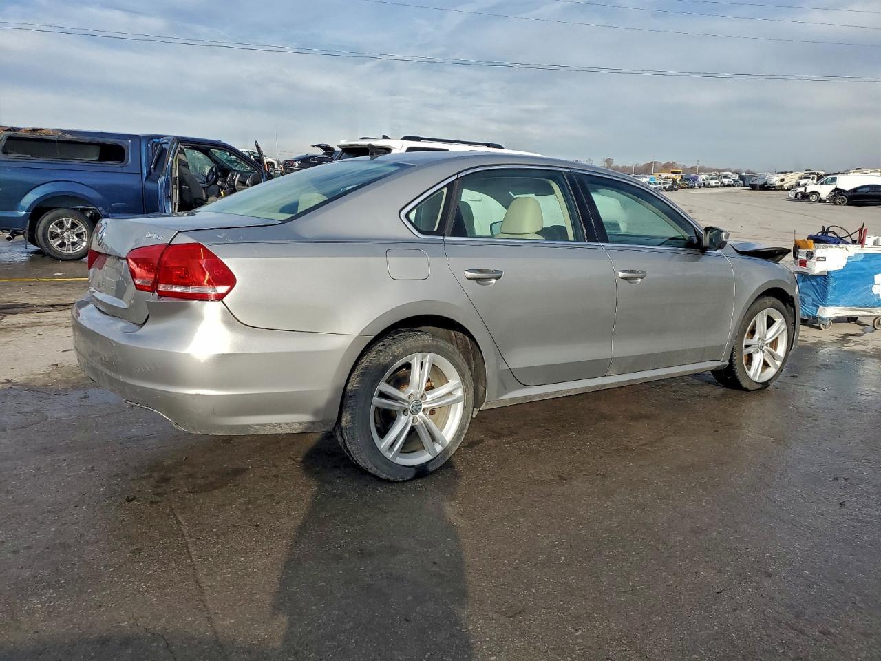 2014 Volkswagen Passat Se - Фото 3