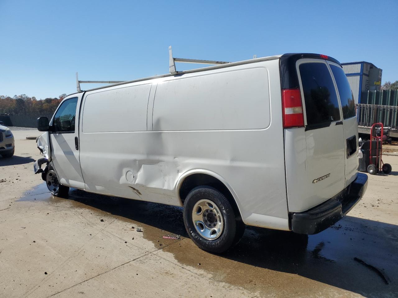 2014 Chevrolet Express G2500 - Image 2