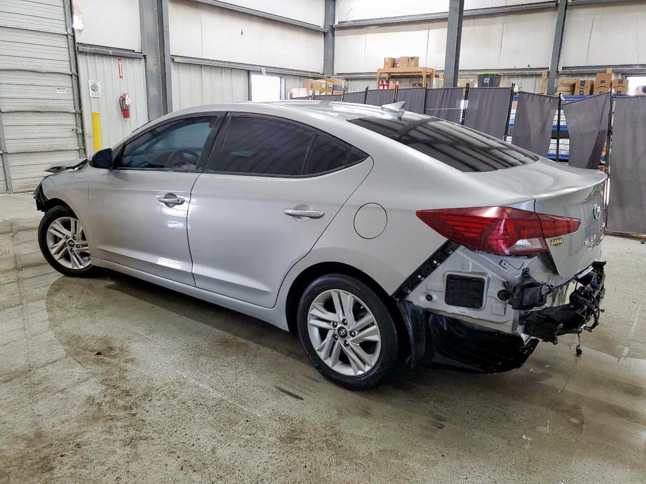 2020 Hyundai Elantra Sel - Фото 2